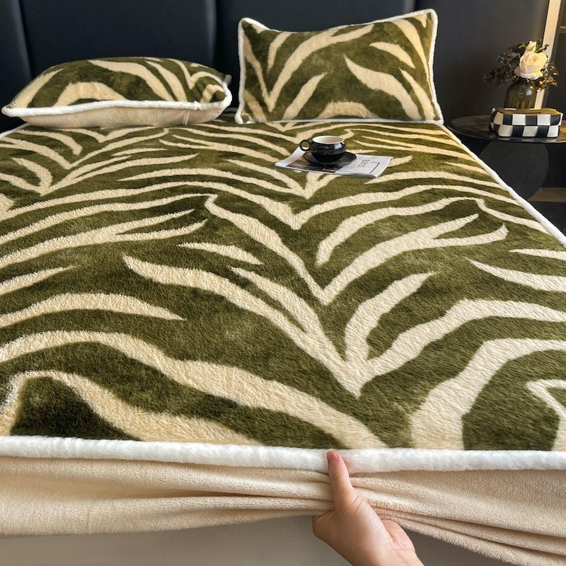 Cozy Faux Rabbit Velvet Deep Pocket Plush Fitted Bed Sheet Set