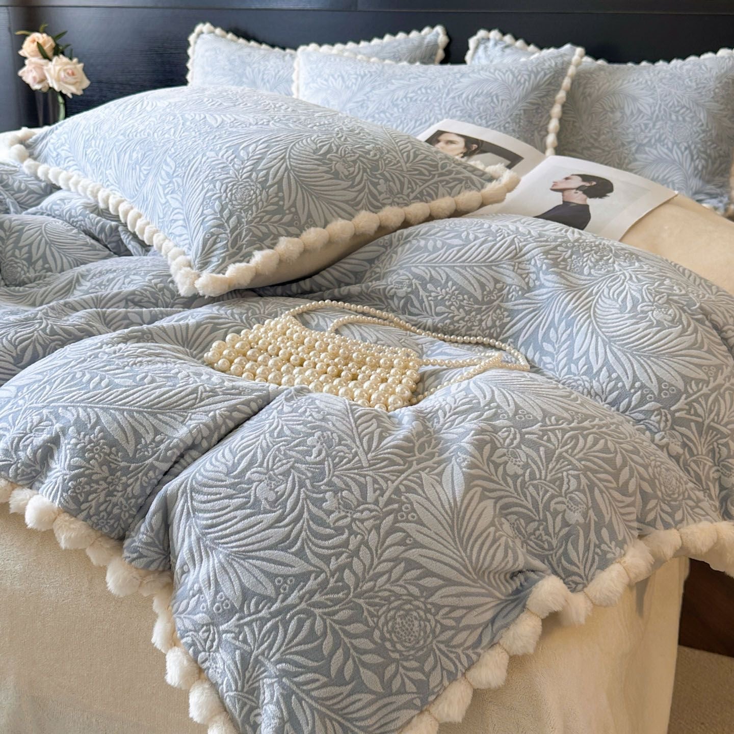 Embossed Double-Sided Plush Extra Thick Milk Velvet Bedding Set