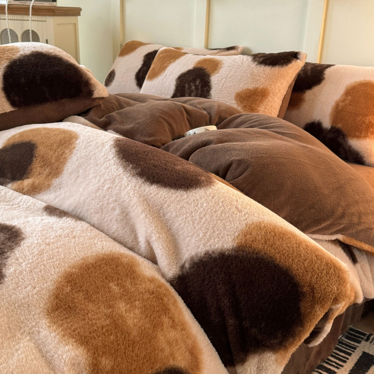 4 Pieces Faux Rabbit-Fur Feel Soft Coral Fleece Thick Milk Velvet Bedding Set