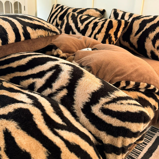 4 Pieces Faux Rabbit-Fur Feel Soft Coral Fleece Thick Milk Velvet Bedding Set