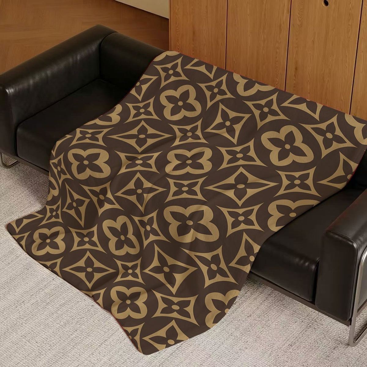 Luxury Soft Flannel Fleece All-Season Cozy Lightweight Decorative Blanket