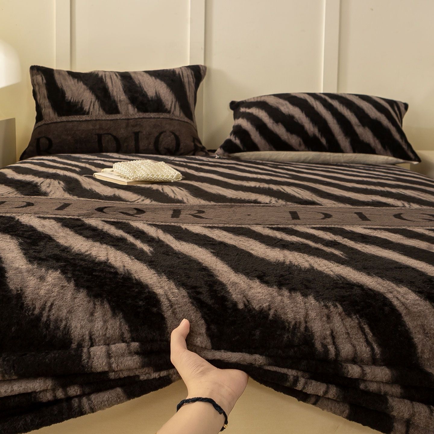 3 Pieces Faux Fur Flannel Warm Plush Shaggy Fitted Bed Sheet Set