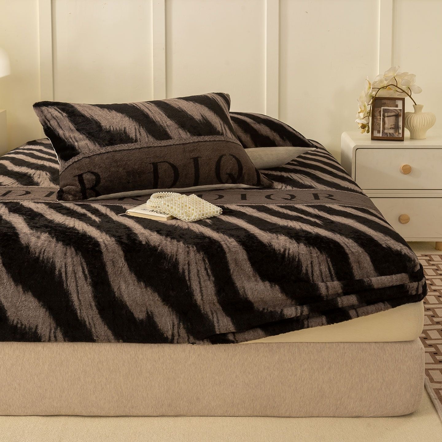 3 Pieces Faux Fur Flannel Warm Plush Shaggy Fitted Bed Sheet Set