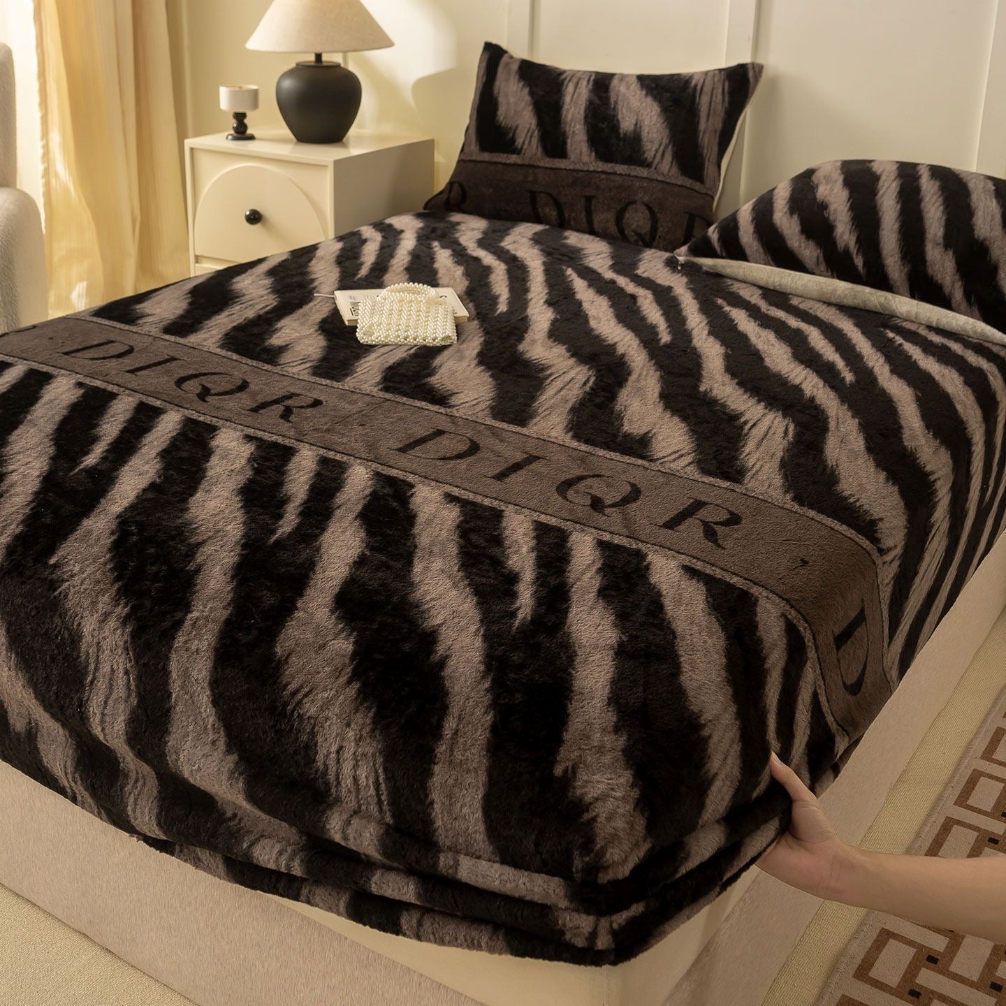 3 Pieces Faux Fur Flannel Warm Plush Shaggy Fitted Bed Sheet Set