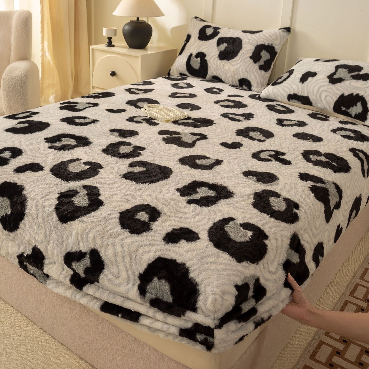 3 Pieces Faux Fur Flannel Warm Plush Shaggy Fitted Bed Sheet Set