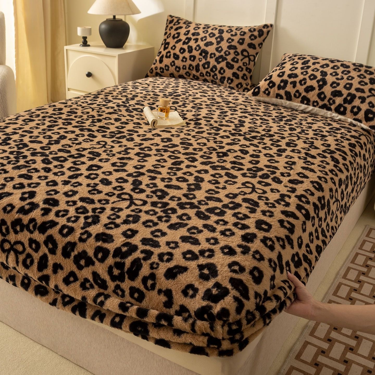 3 Pieces Faux Fur Flannel Warm Plush Shaggy Fitted Bed Sheet Set