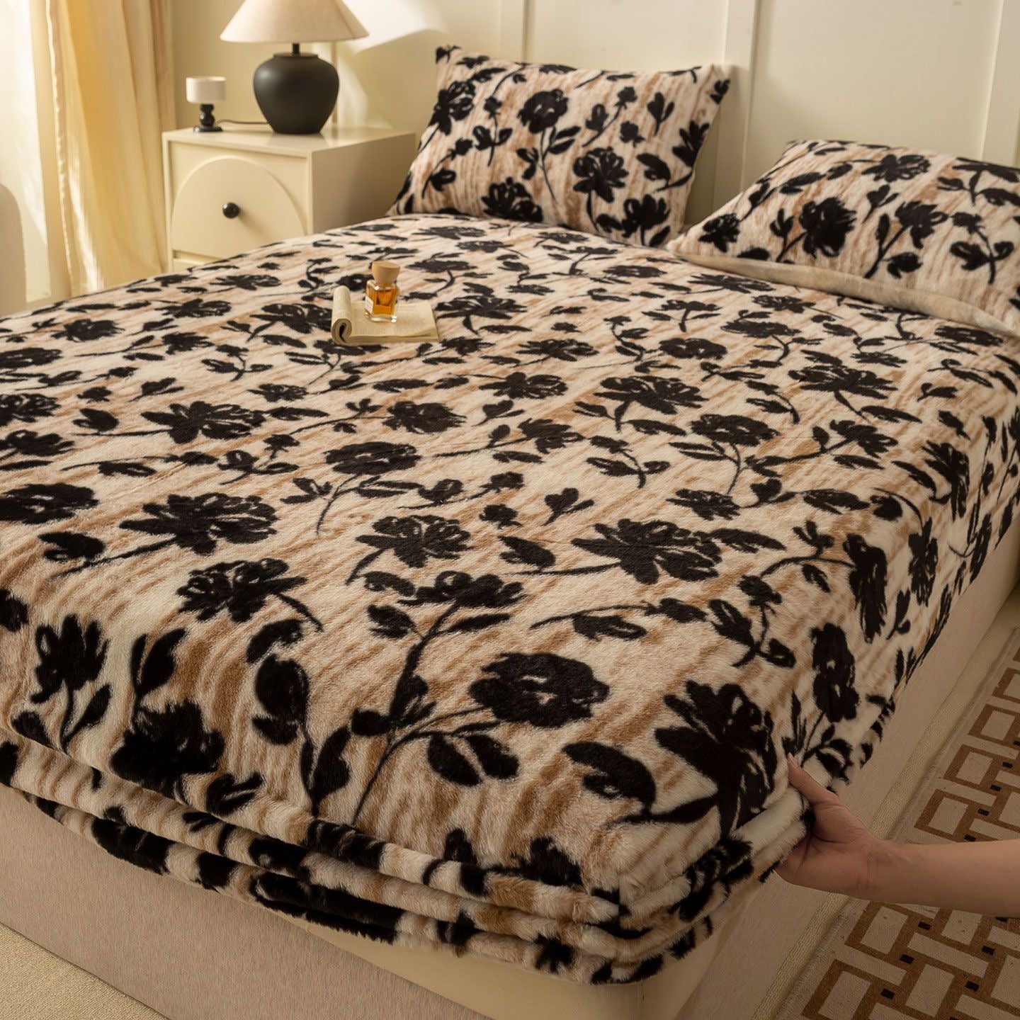 3 Pieces Faux Fur Flannel Warm Plush Shaggy Fitted Bed Sheet Set